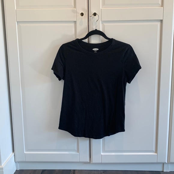black Old Navy T-shirts - Picture 1 of 2